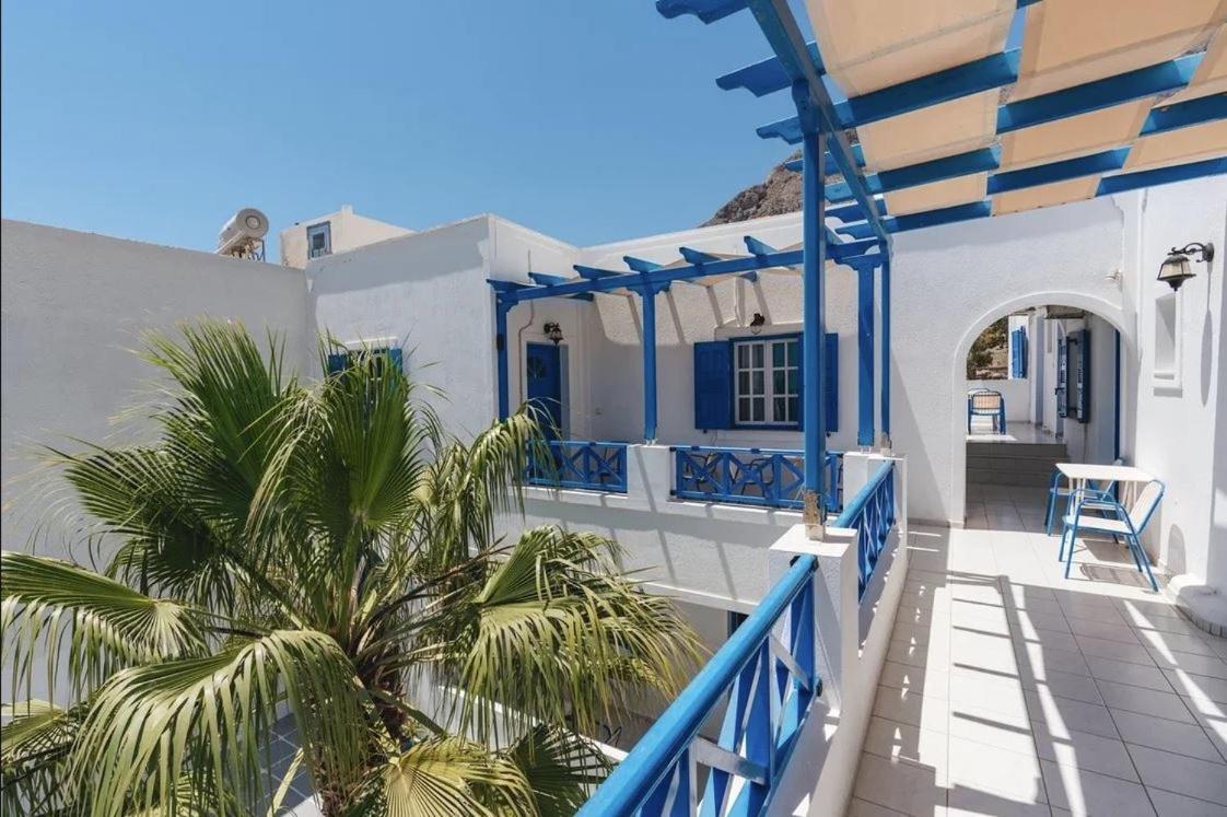 Spiridoula Villa - Santorini Seaside Retreats 페리사 외부 사진