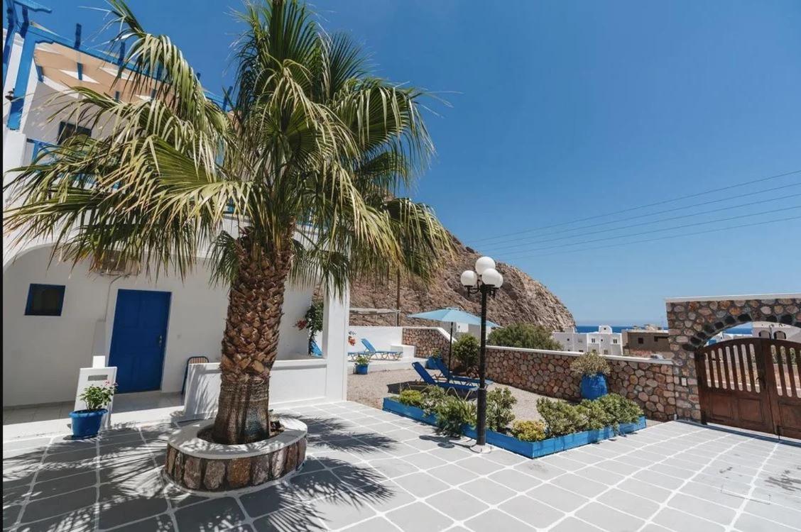 Spiridoula Villa - Santorini Seaside Retreats 페리사 외부 사진